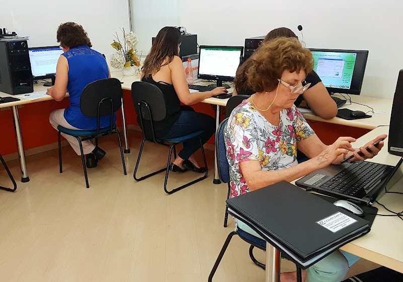 Projeção Cursos