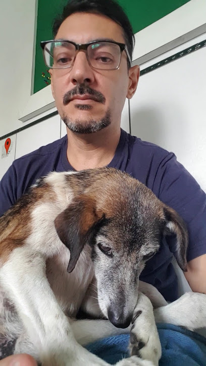 Veterinário Dr Ernanes De Oliveira